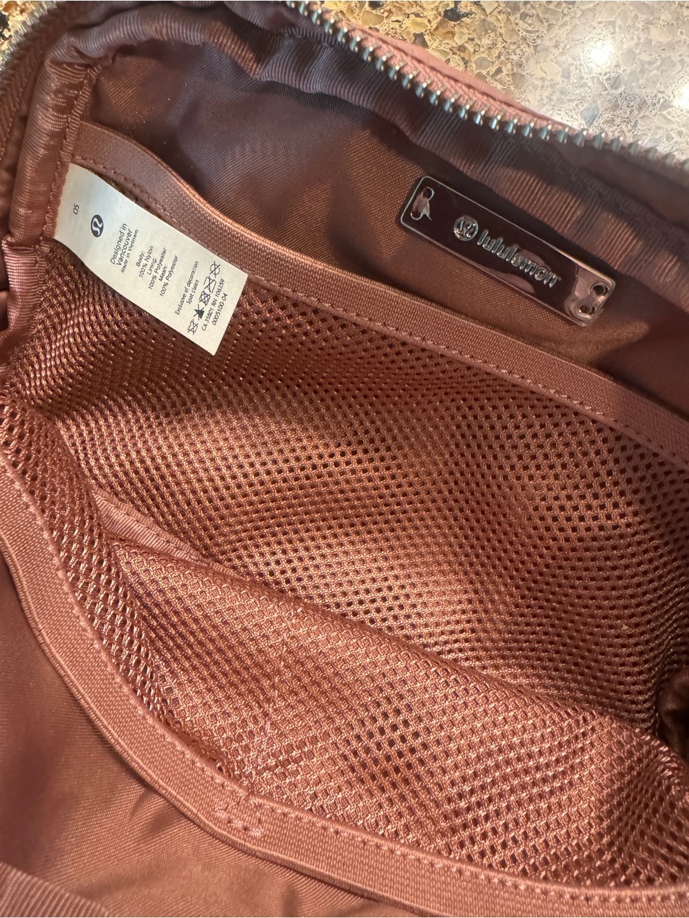 lululemon athletica Dusty Rose Crossbody Belt Bag - Picture 4 of 4